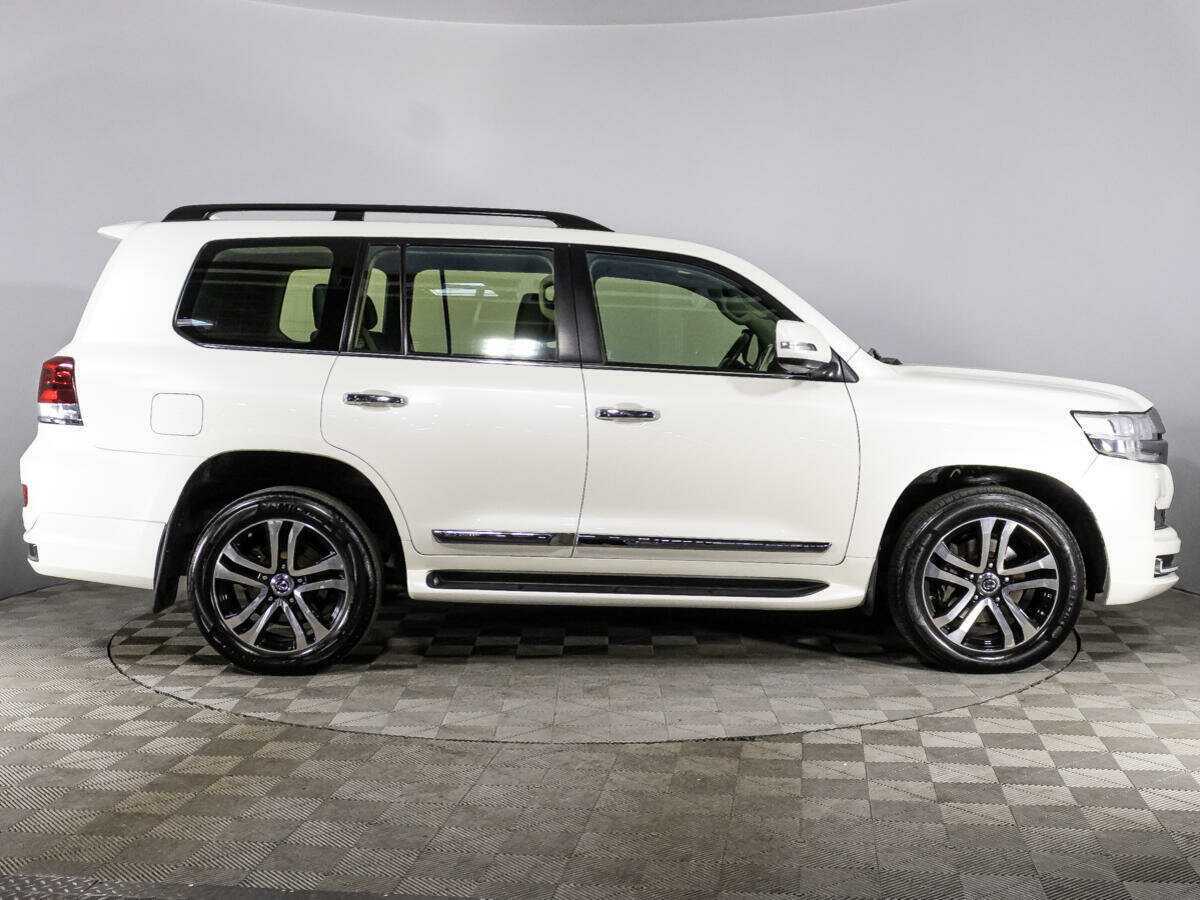 Toyota Land Cruiser 2016 года с пробегом. Фото: #3