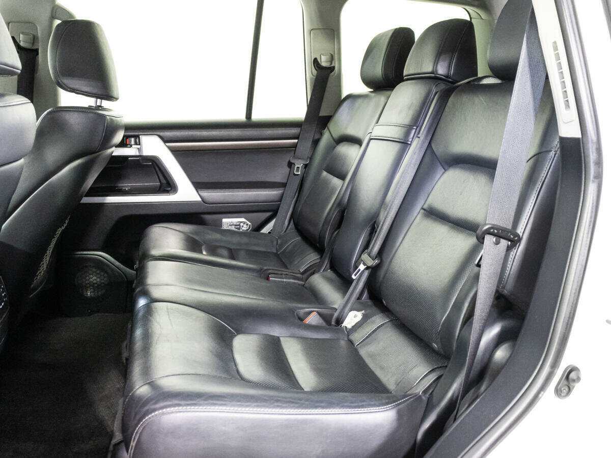 Toyota Land Cruiser 2016 года с пробегом. Фото: #9