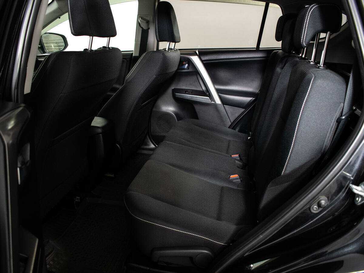 Toyota RAV4 2016 года с пробегом. Фото: #7