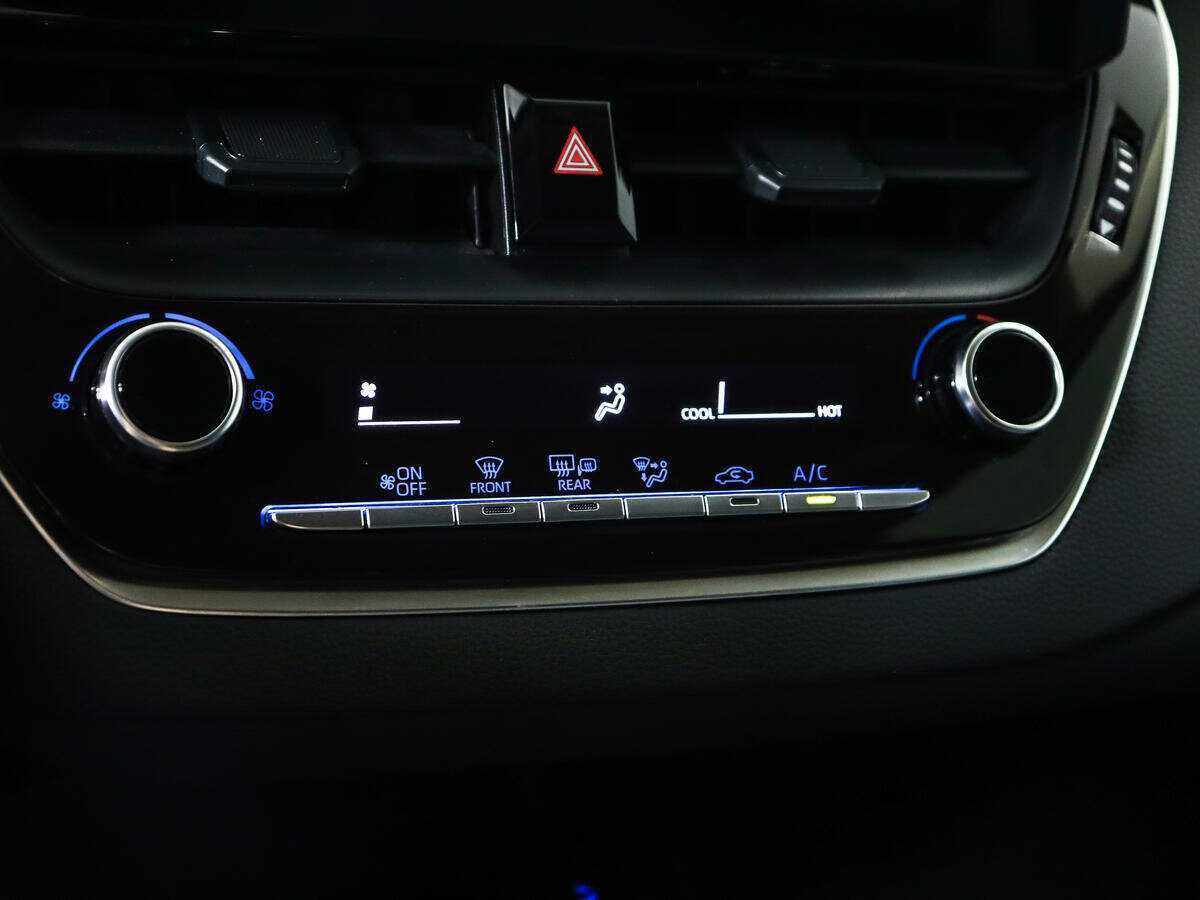 Toyota Corolla 2019 года с пробегом. Фото: #13