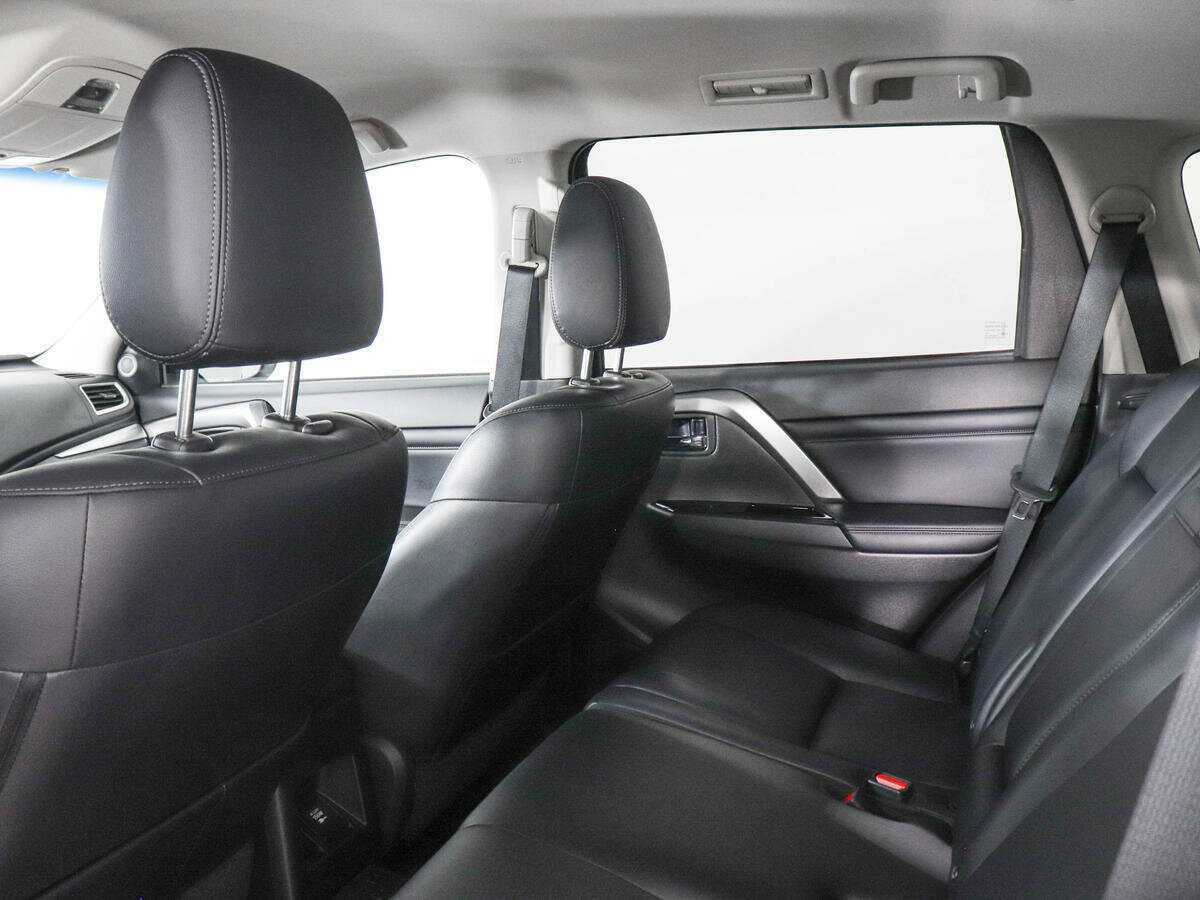 Mitsubishi Pajero Sport 2022 года с пробегом. Фото: #11