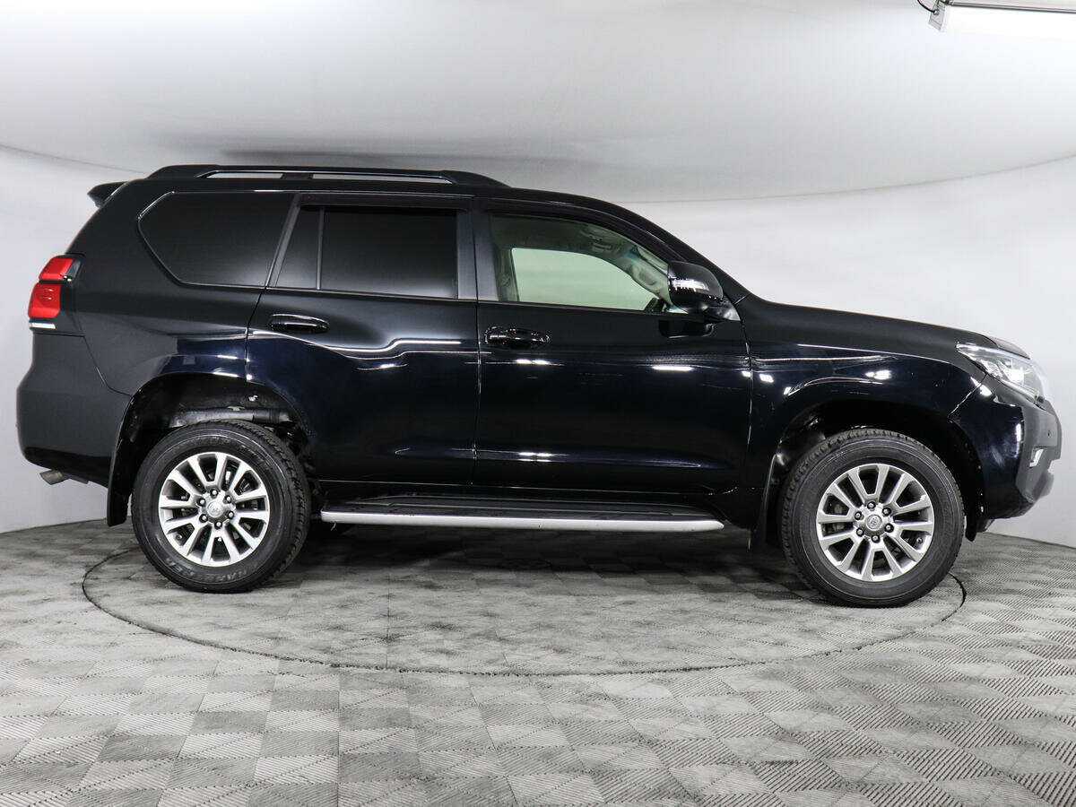 Toyota Land Cruiser Prado 2017 года с пробегом. Фото: #3