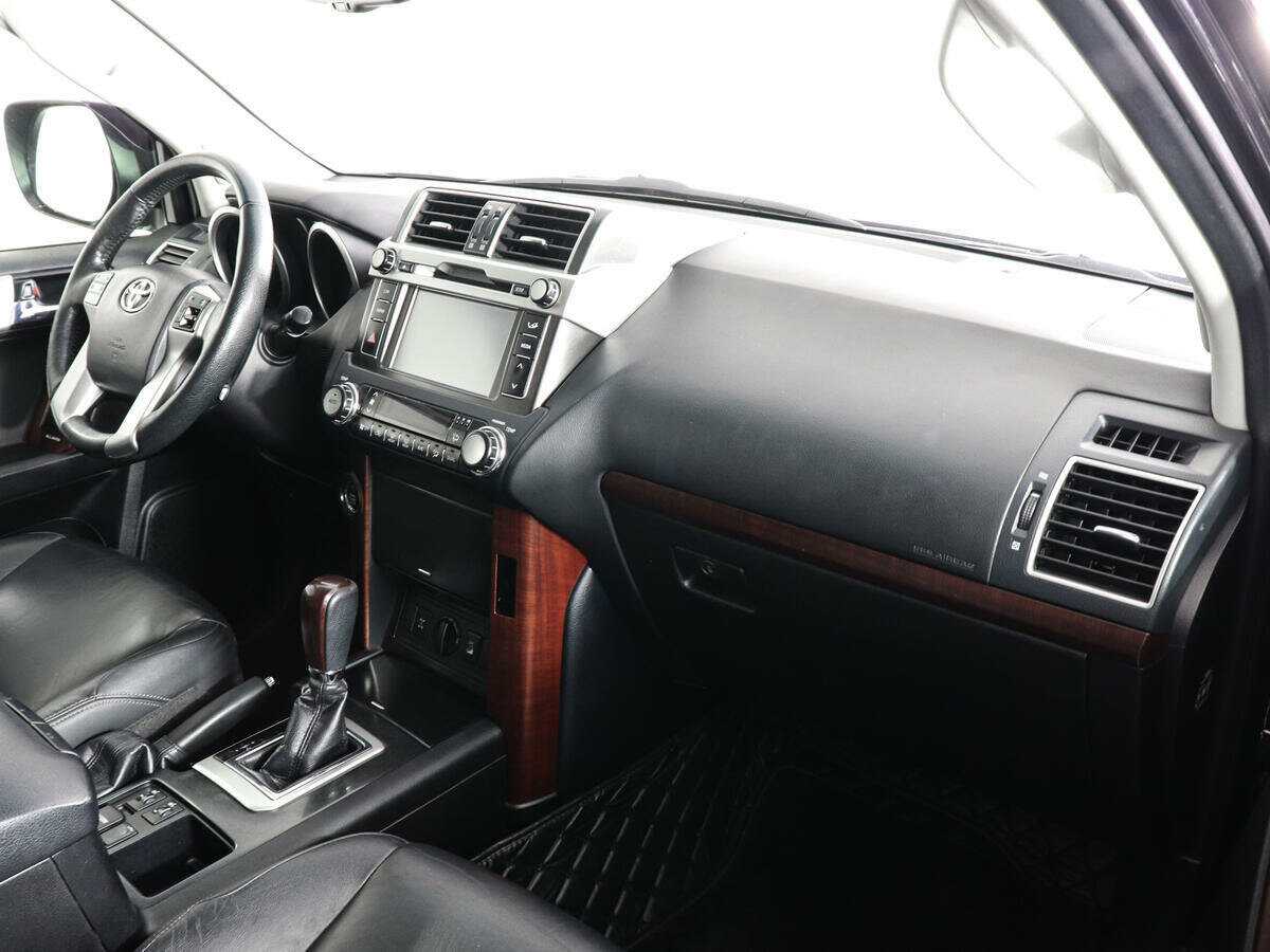Toyota Land Cruiser Prado 2017 года с пробегом. Фото: #9