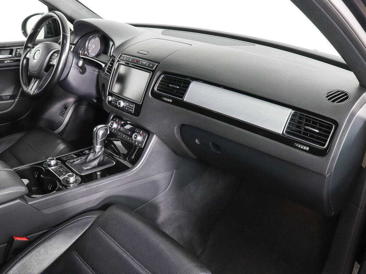 Volkswagen Touareg 2017 года с пробегом. Фото: #5