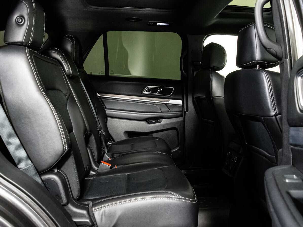 Ford Explorer 2017 года с пробегом. Фото: #15