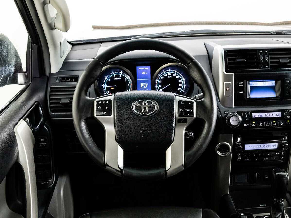 Toyota Land Cruiser Prado 2010 года с пробегом. Фото: #9