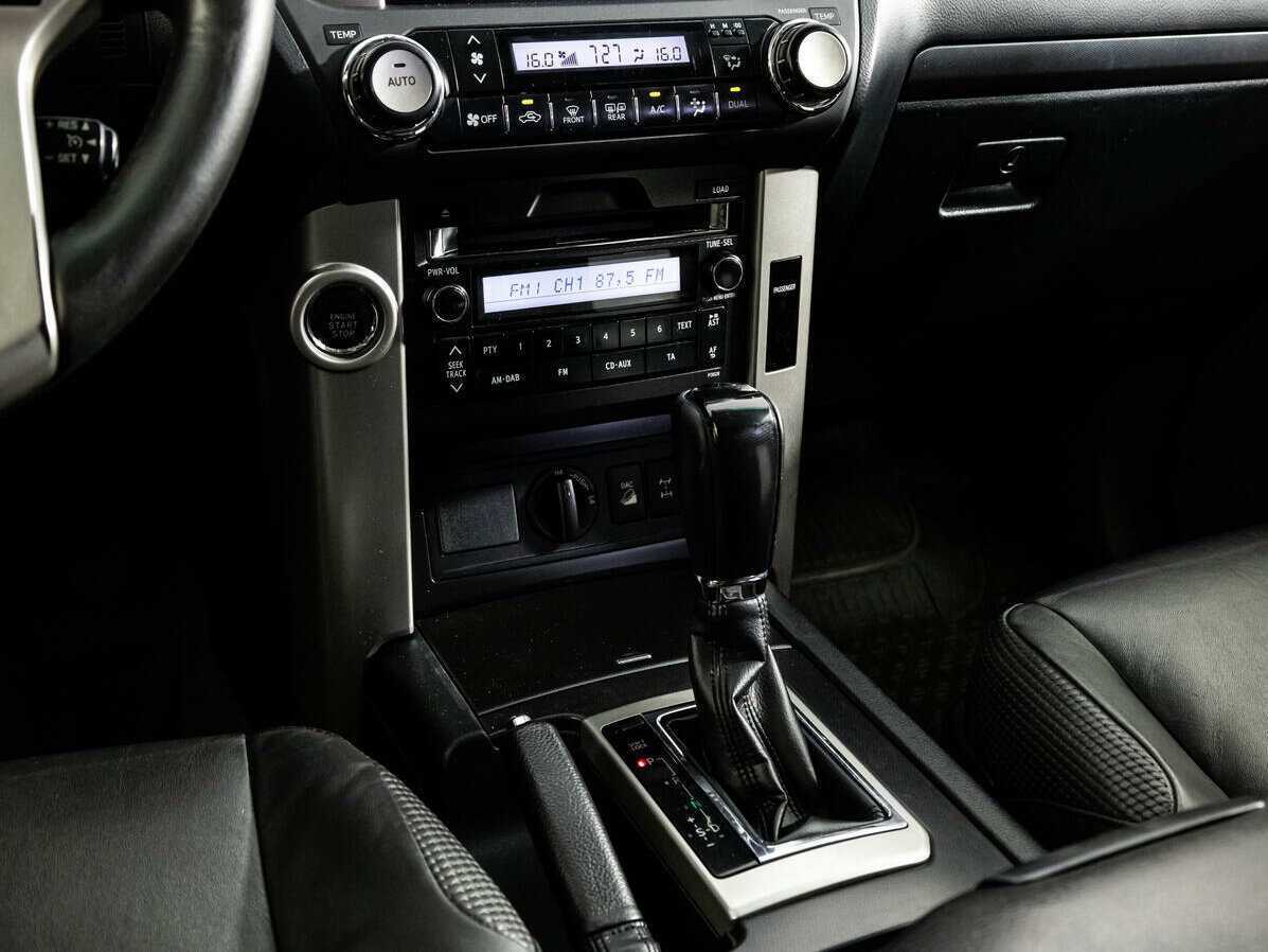 Toyota Land Cruiser Prado 2010 года с пробегом. Фото: #11