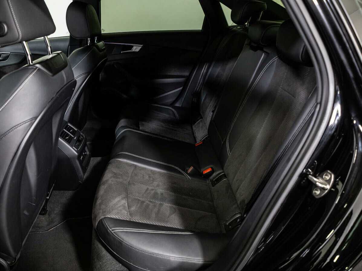 Audi A4 2019 года с пробегом. Фото: #7