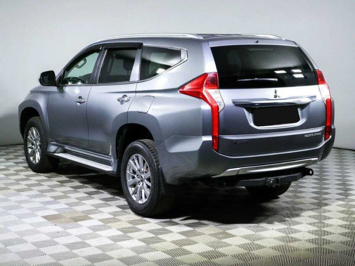 Mitsubishi Pajero Sport 2017 года с пробегом. Фото: #5