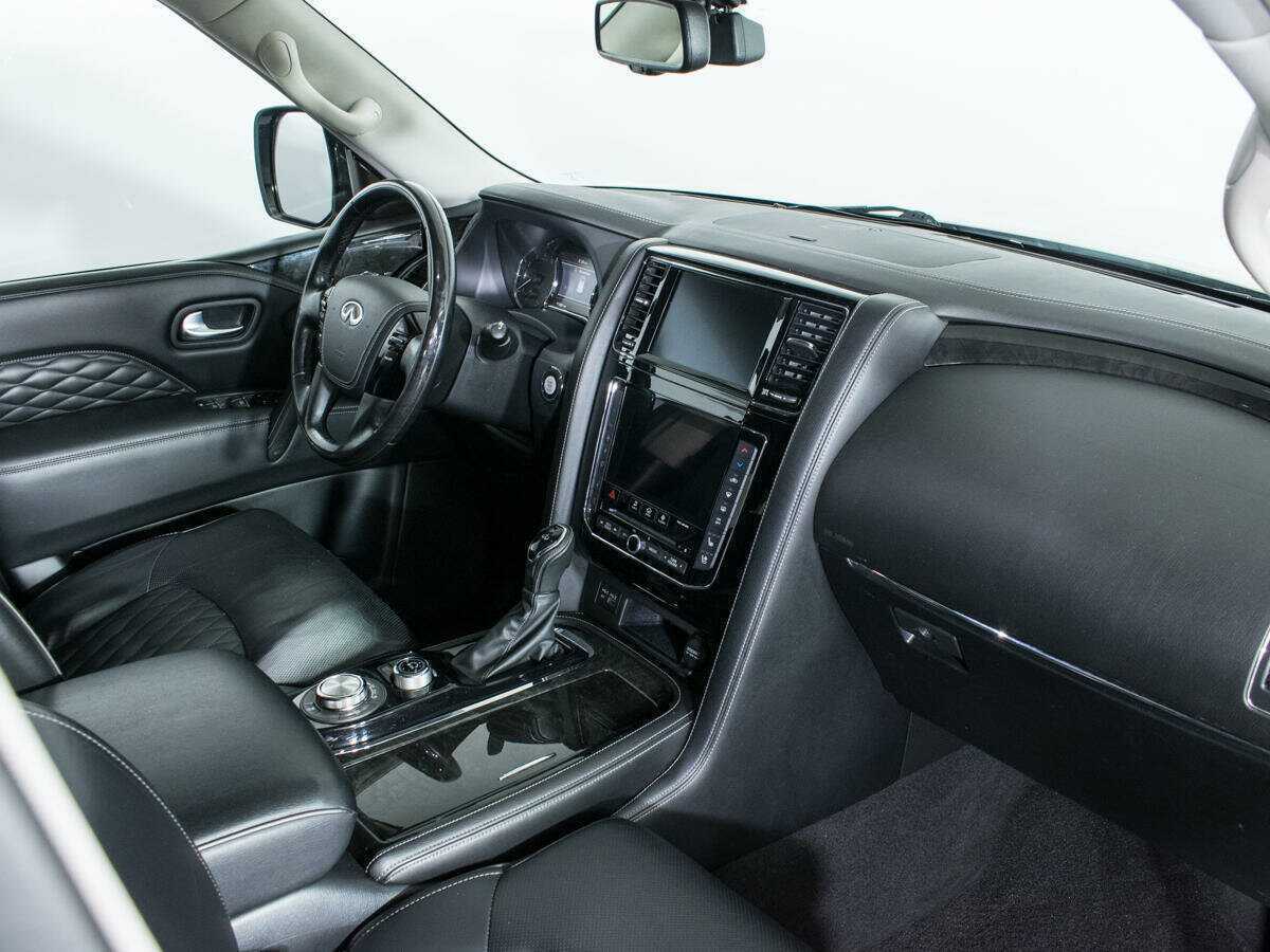 Infiniti QX80 2020 года с пробегом. Фото: #4