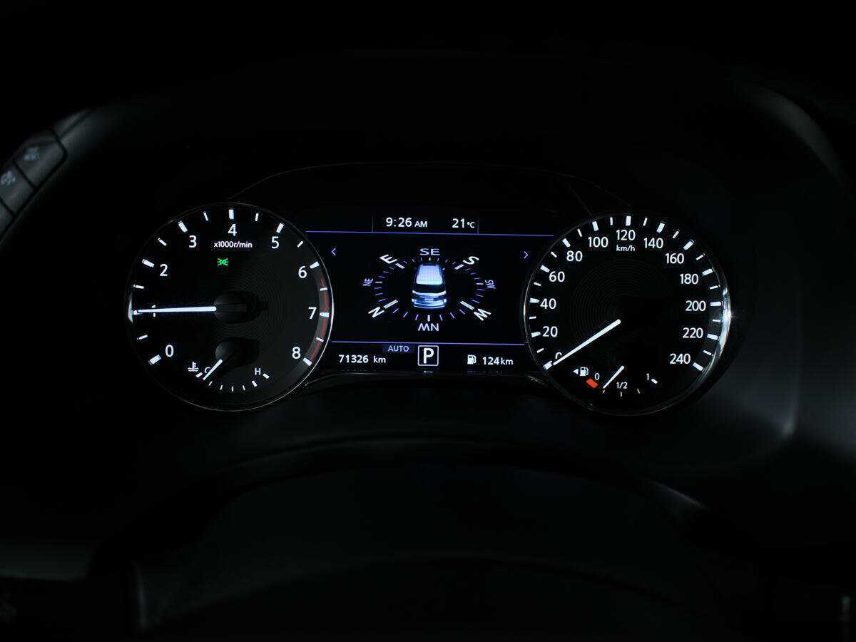 Infiniti QX80 2020 года с пробегом. Фото: #6