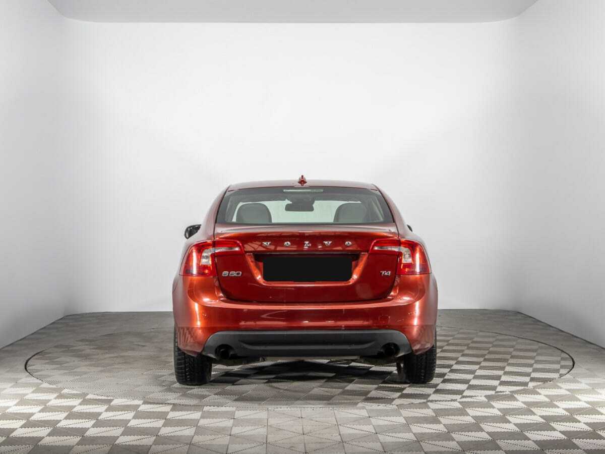 Volvo S60 2011 года с пробегом. Фото: #4