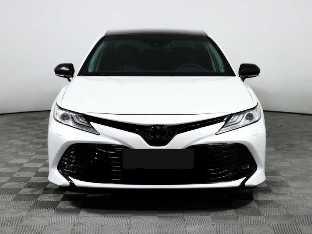 Toyota Camry 2020 года с пробегом. Фото: #1