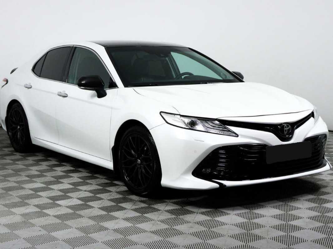 Toyota Camry 2020 года с пробегом. Фото: #2