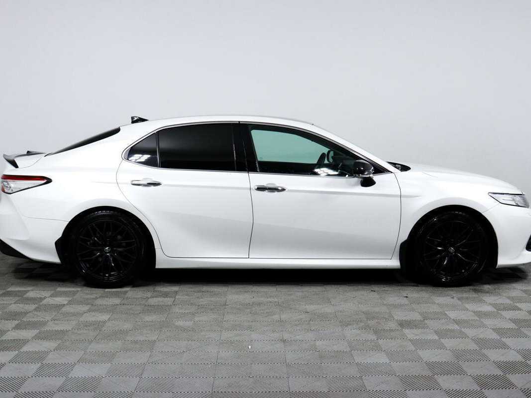 Toyota Camry 2020 года с пробегом. Фото: #3