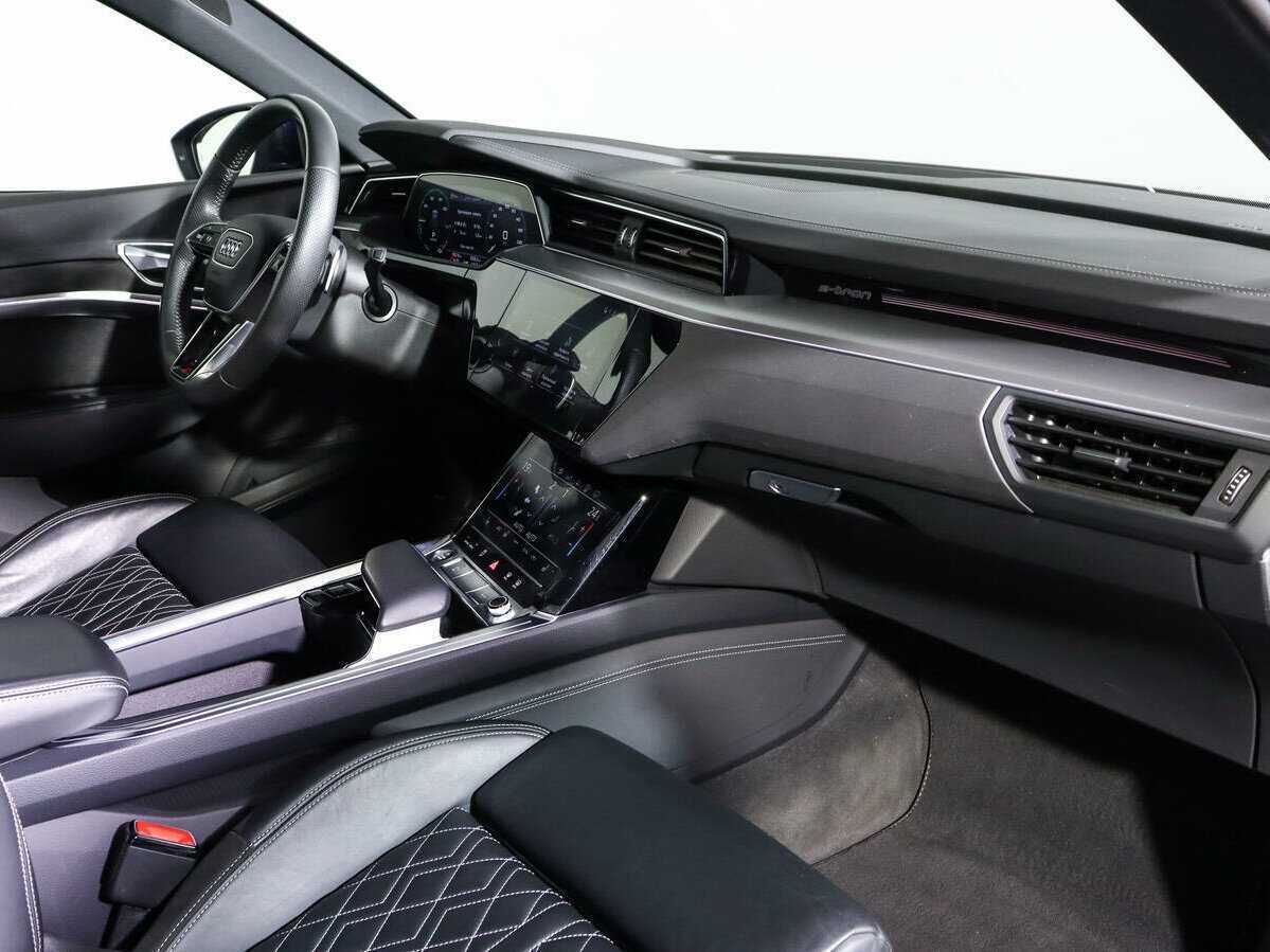 Audi e-tron 2020 года с пробегом. Фото: #7