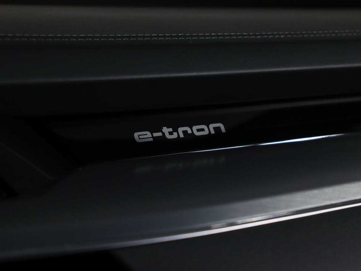 Audi e-tron 2020 года с пробегом. Фото: #28