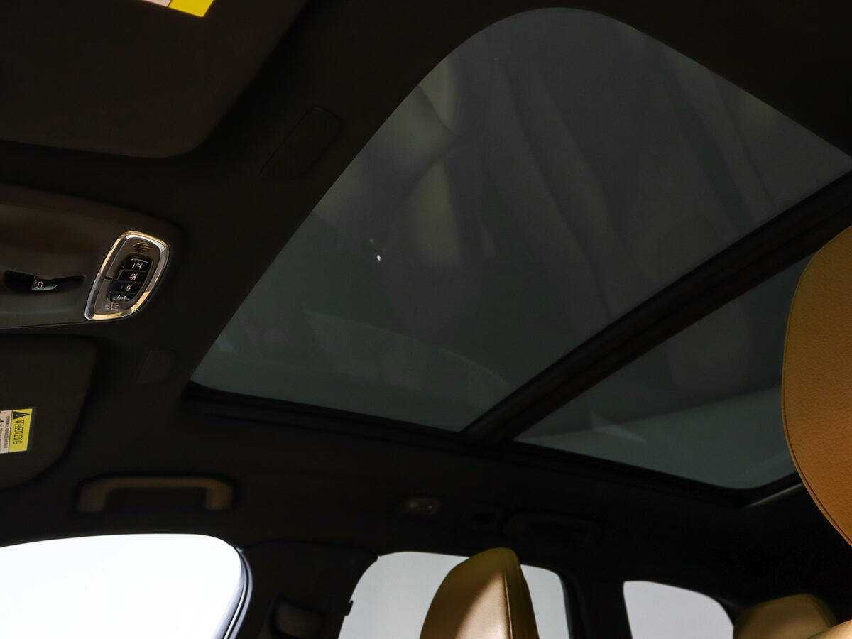 Volvo XC60 2020 года с пробегом. Фото: #16