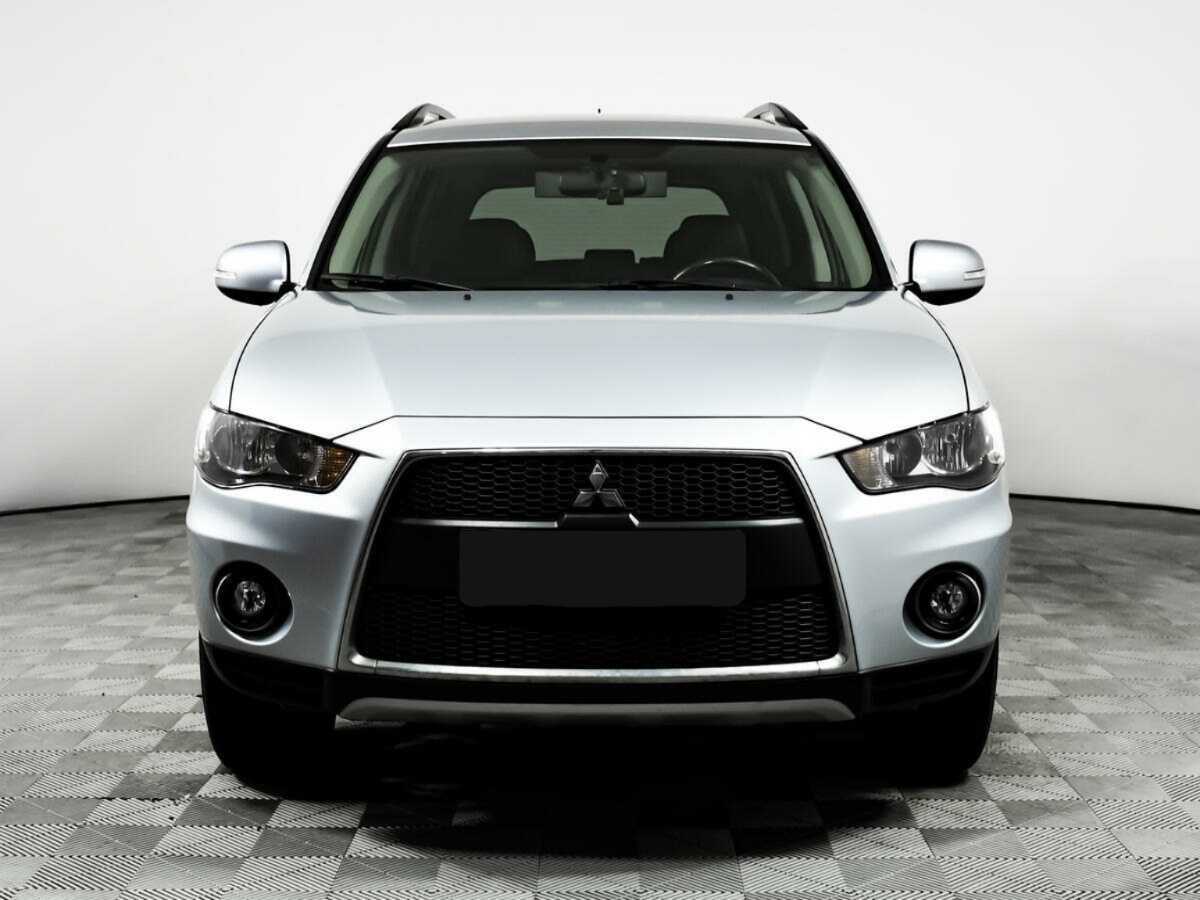 Mitsubishi Outlander 2011 года с пробегом. Фото: #1