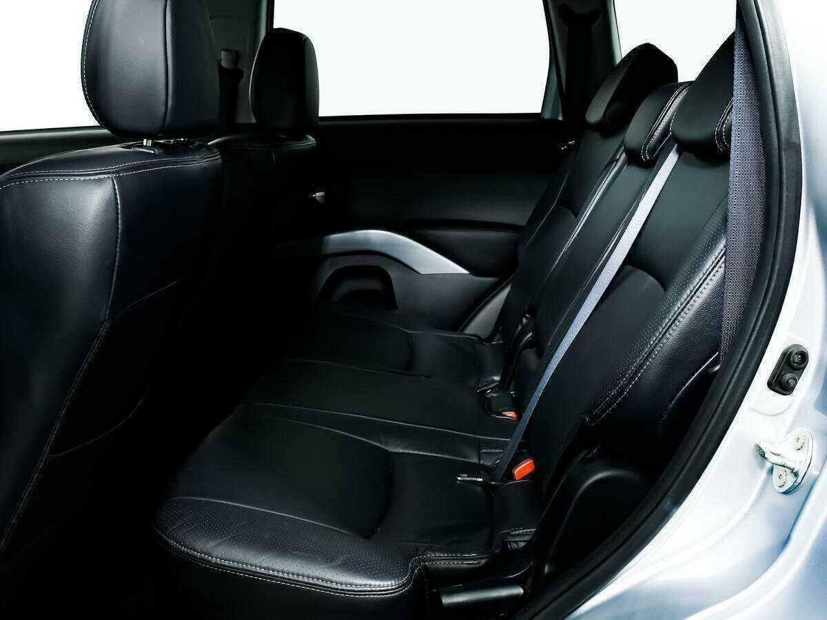 Mitsubishi Outlander 2011 года с пробегом. Фото: #11