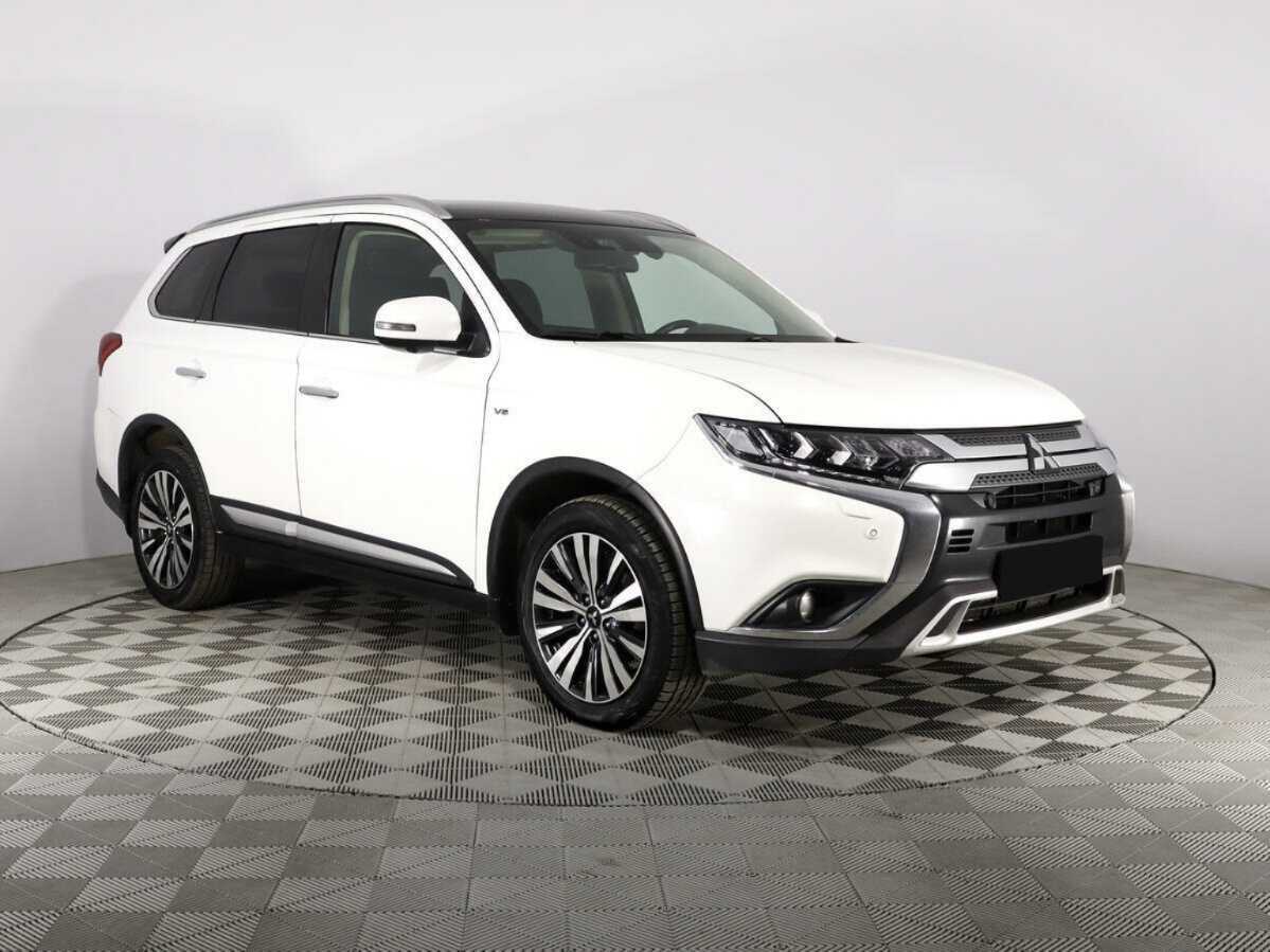Mitsubishi Outlander 2019 года с пробегом. Фото: #2