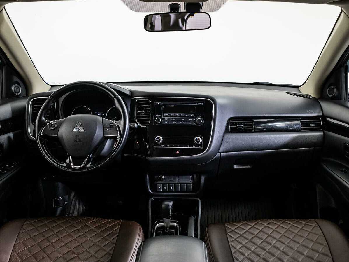 Mitsubishi Outlander 2020 года с пробегом. Фото: #10