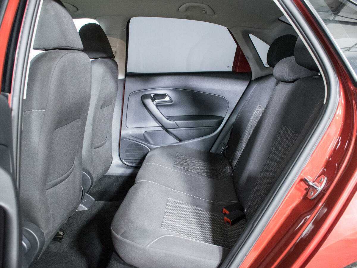 Б/У Фольксваген Поло 2016 года. Фото: #9