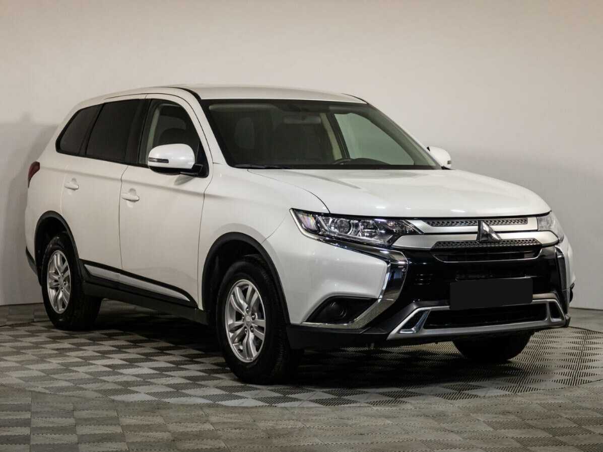 Mitsubishi Outlander 2020 года с пробегом. Фото: #1