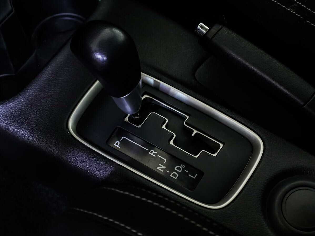 Б/У Митсубиши Оутлэндер 2015 года. Фото: #12