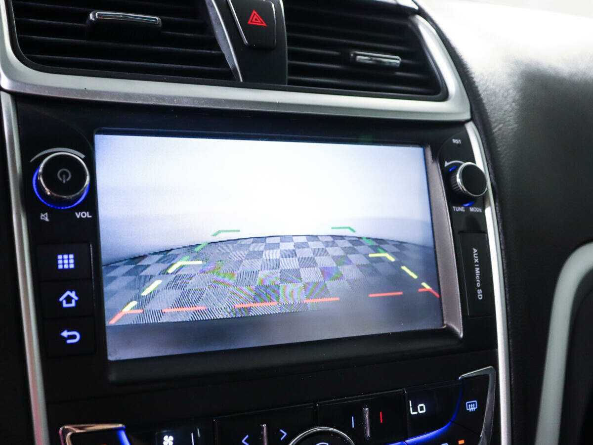 Geely Emgrand 7 2016 года с пробегом. Фото: #15