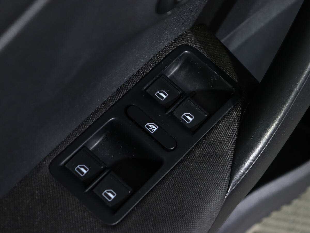 Б/У Фольксваген Поло 2016 года. Фото: #14