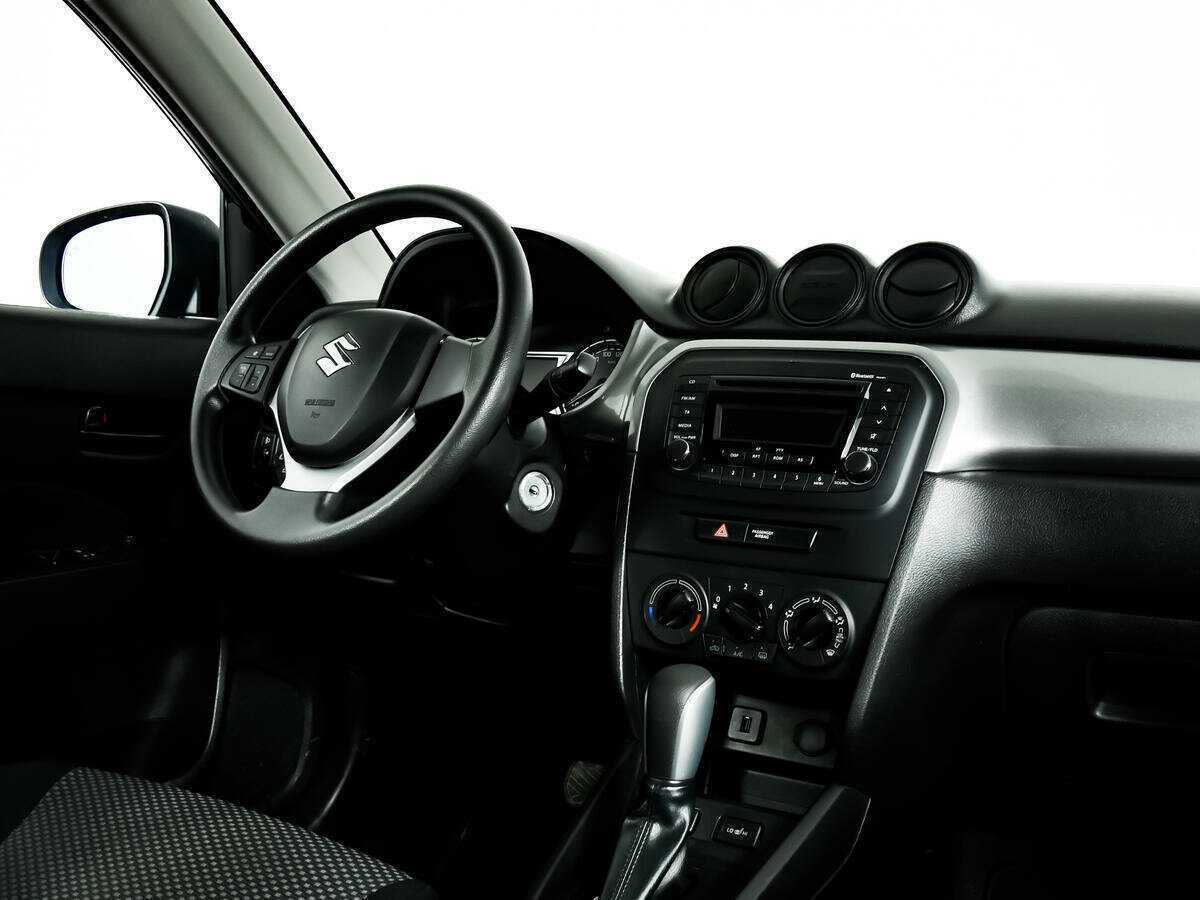 Б/У Сузуки Витара 2016 года. Фото: #8