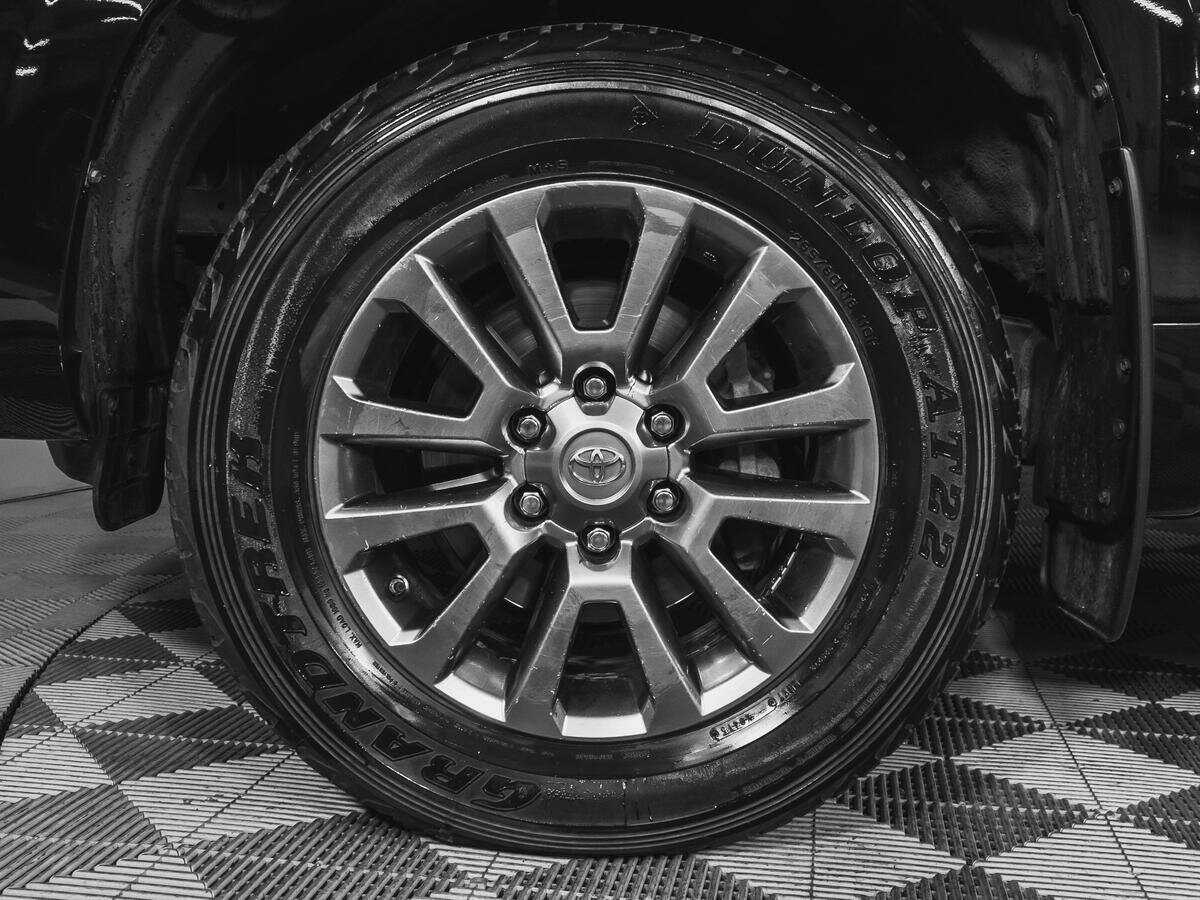 Toyota Land Cruiser Prado 2019 года с пробегом. Фото: #16