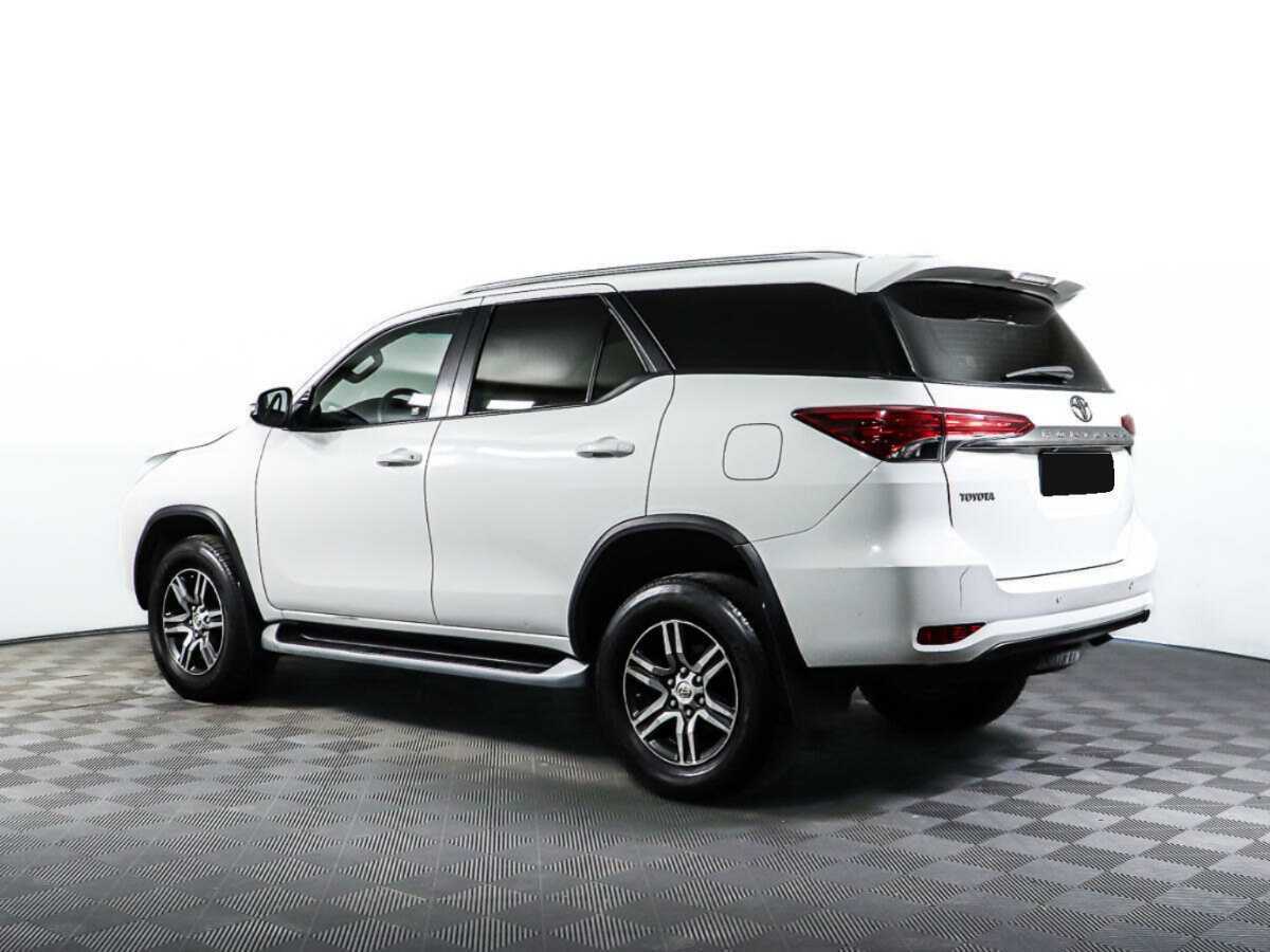 Toyota Fortuner 2017 года с пробегом. Фото: #5