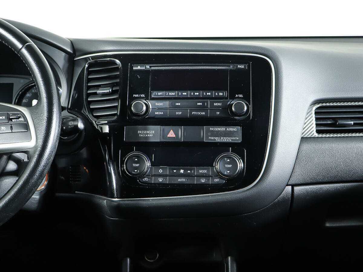 Б/У Митсубиши Оутлэндер 2013 года. Фото: #10