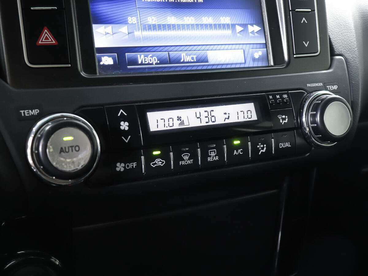 Toyota Land Cruiser Prado 2017 года с пробегом. Фото: #17