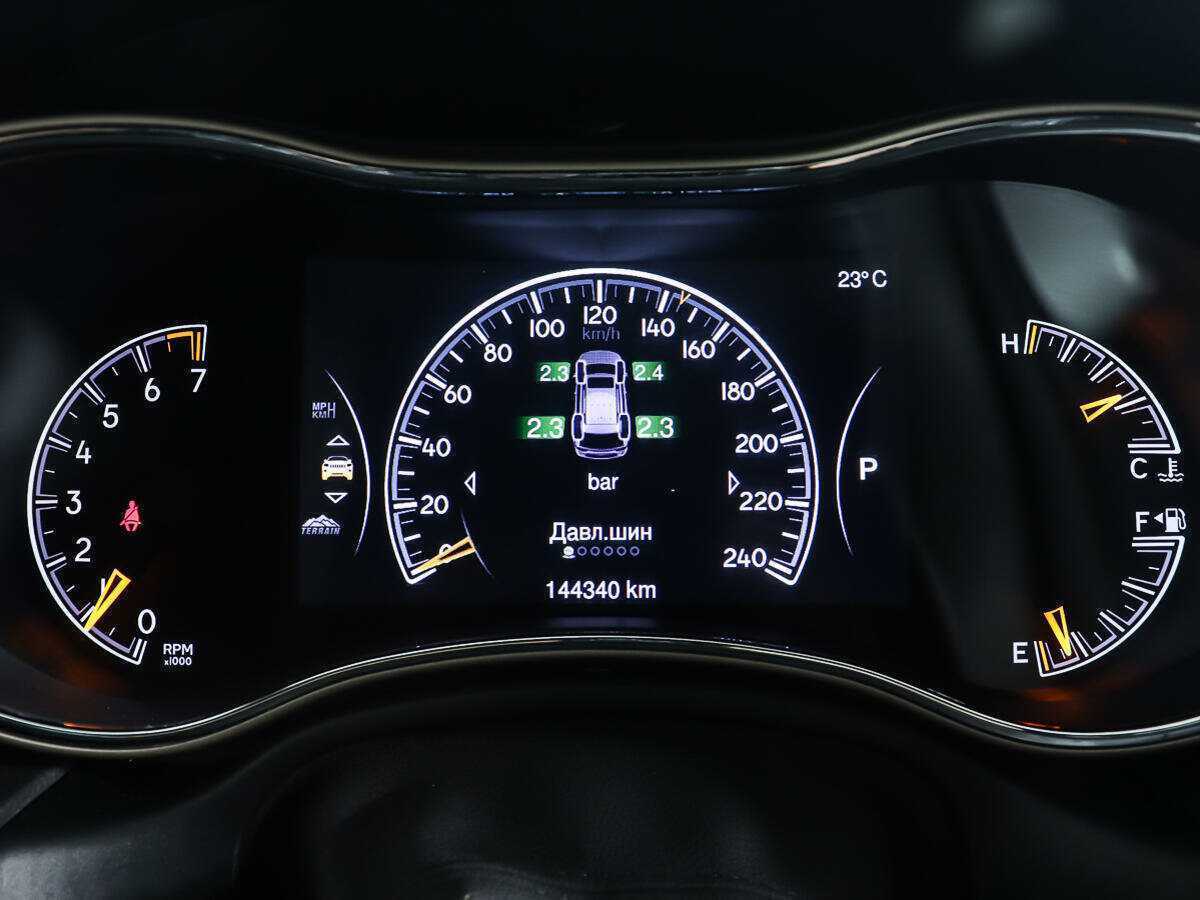 Jeep Grand Cherokee 2013 года с пробегом. Фото: #11