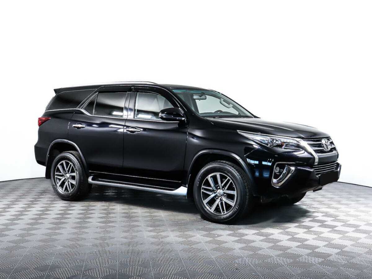 Toyota Fortuner 2017 года с пробегом. Фото: #2