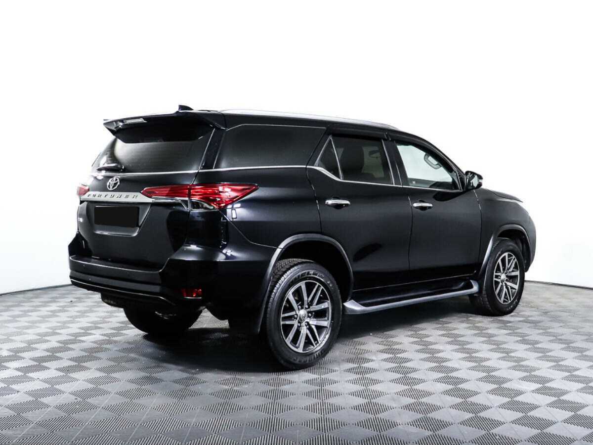 Toyota Fortuner 2017 года с пробегом. Фото: #4