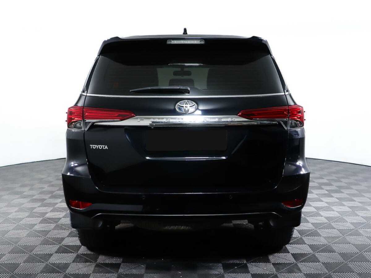 Toyota Fortuner 2017 года с пробегом. Фото: #5