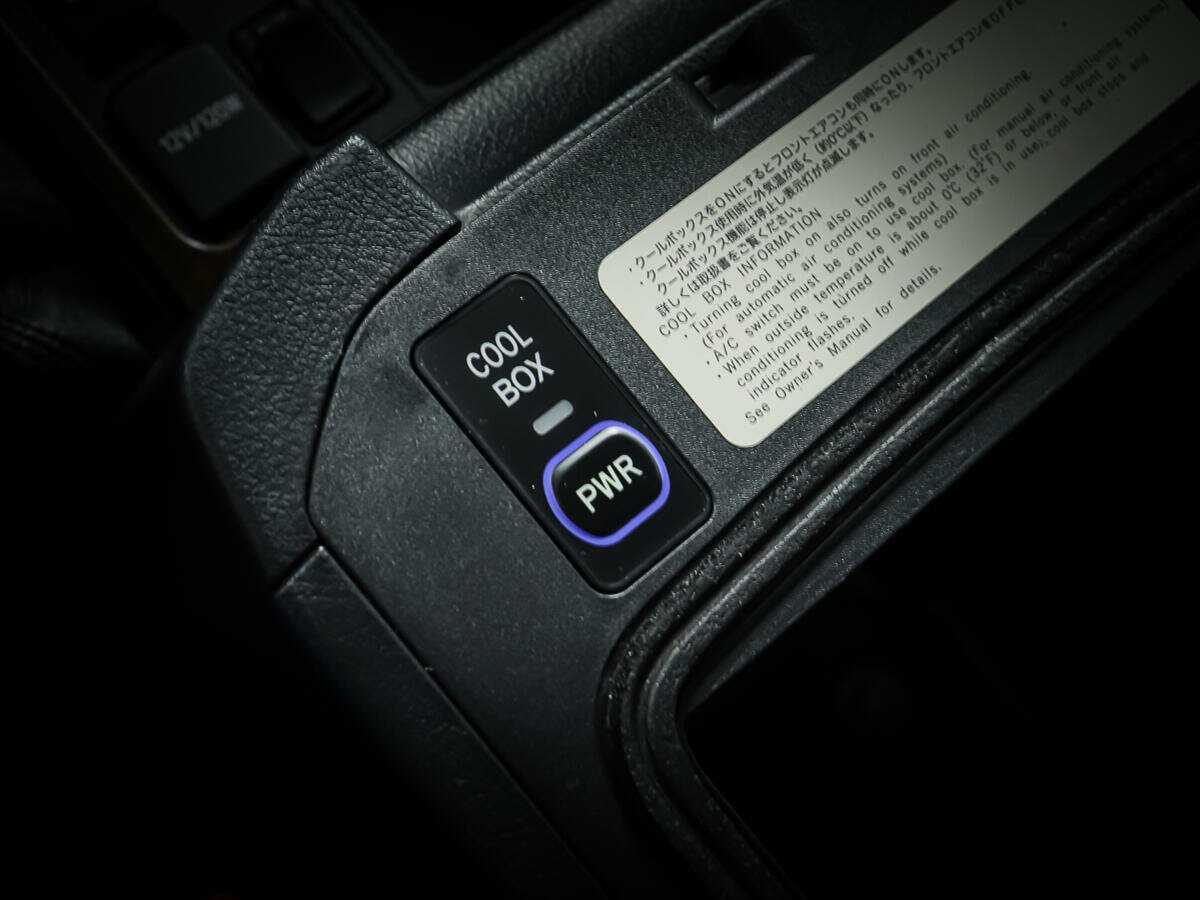 Toyota Land Cruiser Prado 2011 года с пробегом. Фото: #11