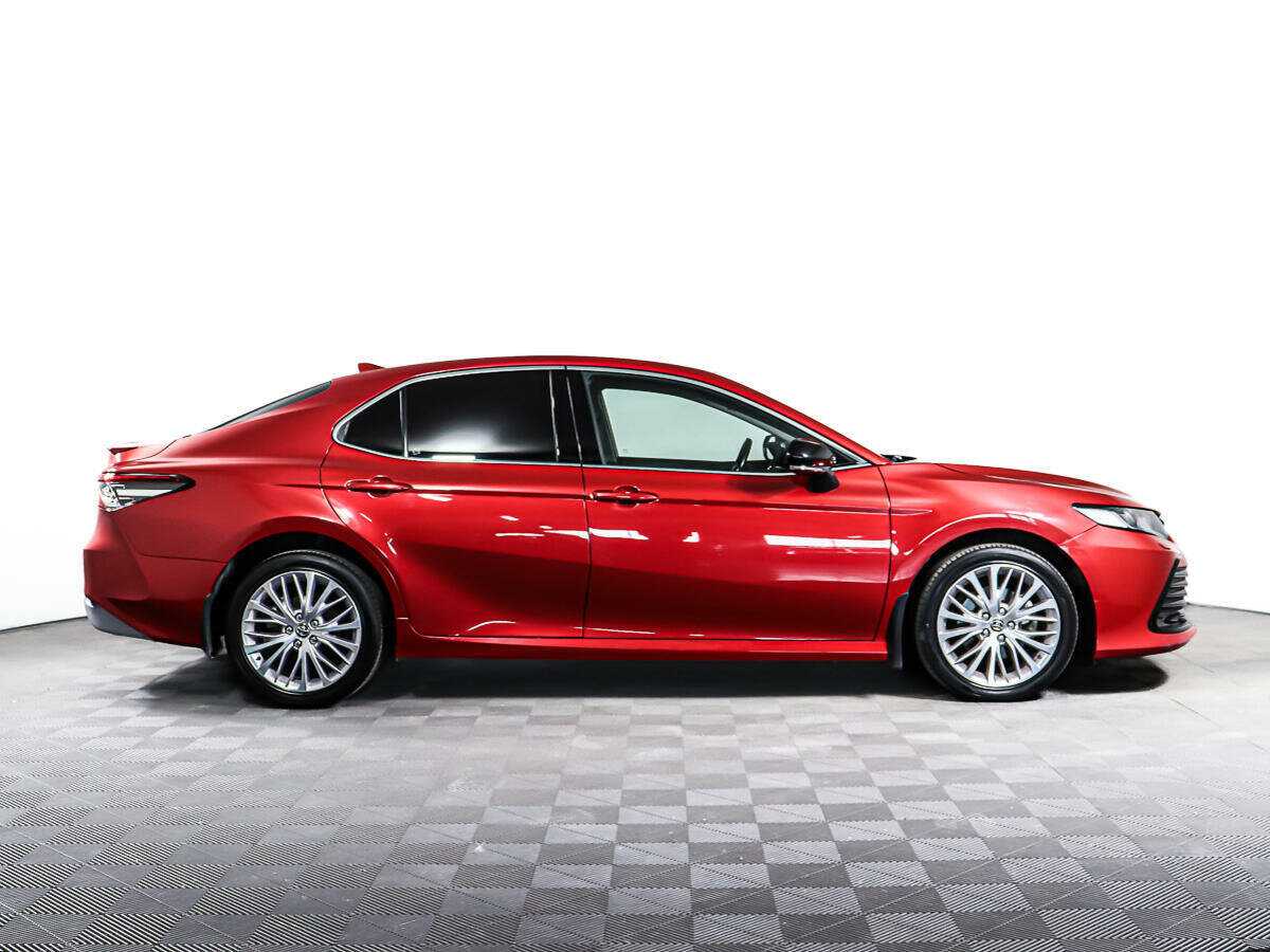 Toyota Camry 2021 года с пробегом. Фото: #1