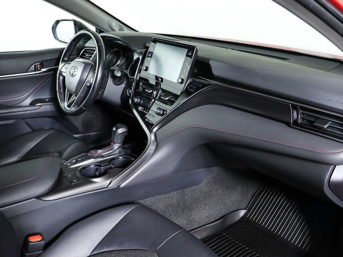 Toyota Camry 2021 года с пробегом. Фото: #6
