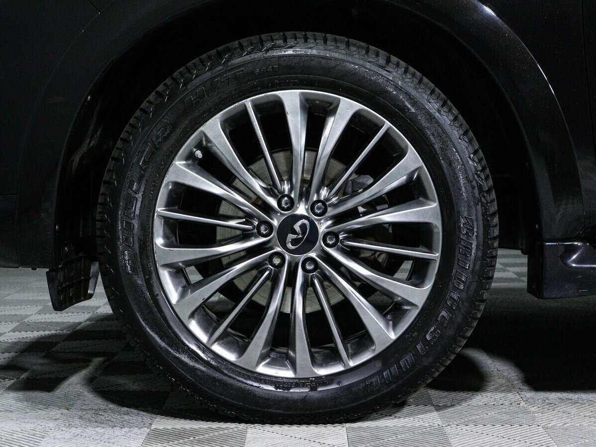 Infiniti QX80 2018 года с пробегом. Фото: #14