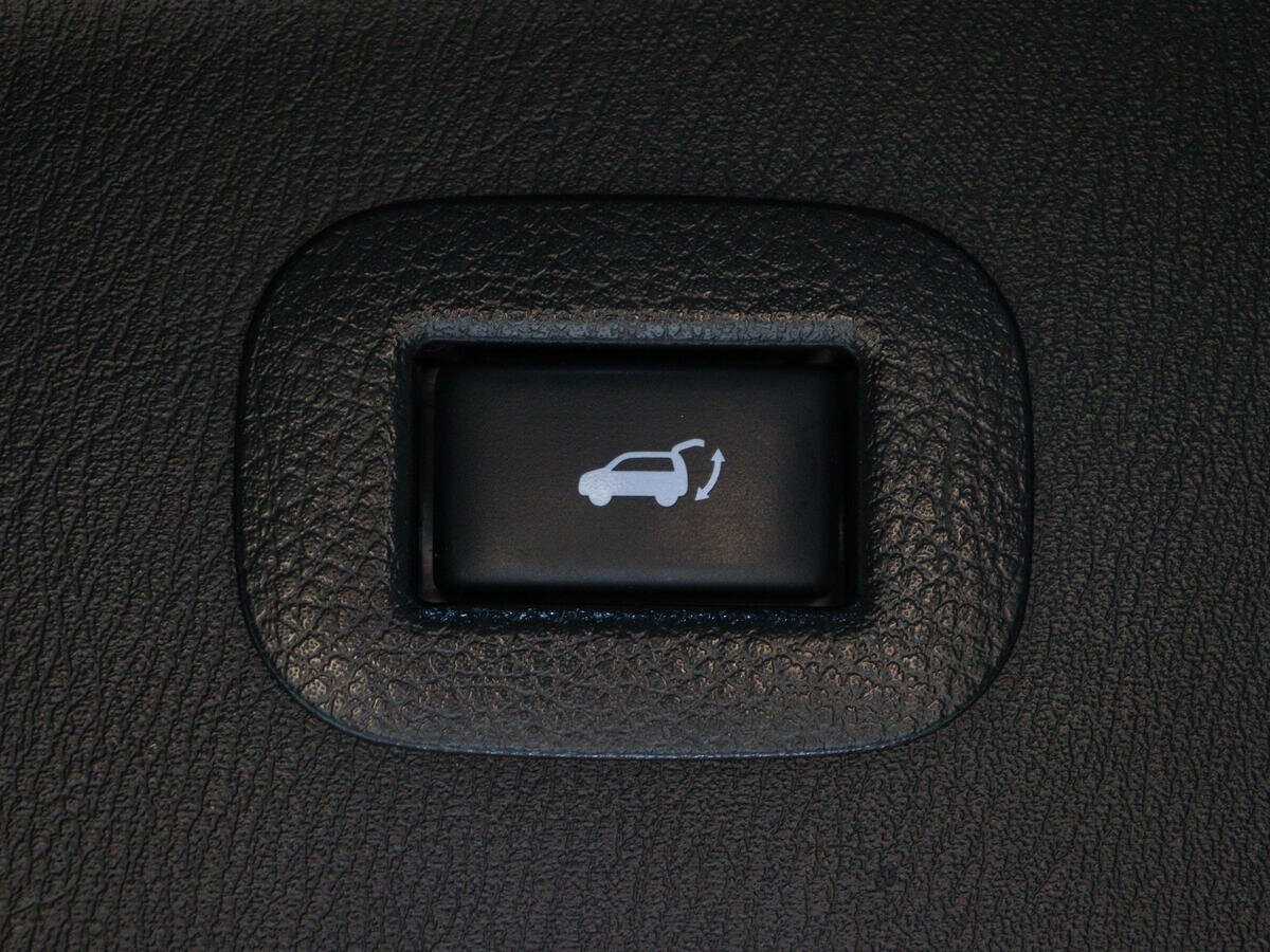 Infiniti QX80 2018 года с пробегом. Фото: #18