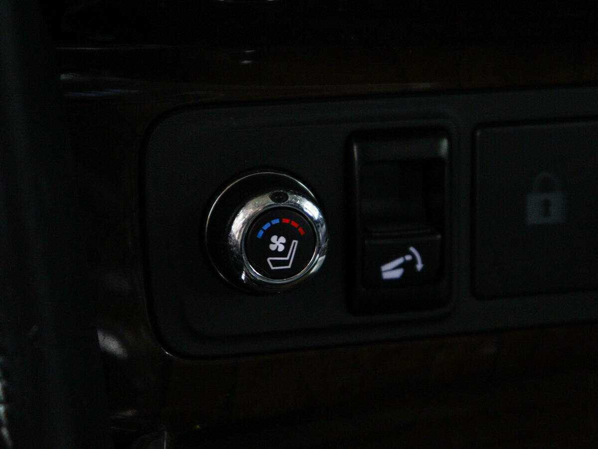 Infiniti QX80 2018 года с пробегом. Фото: #28