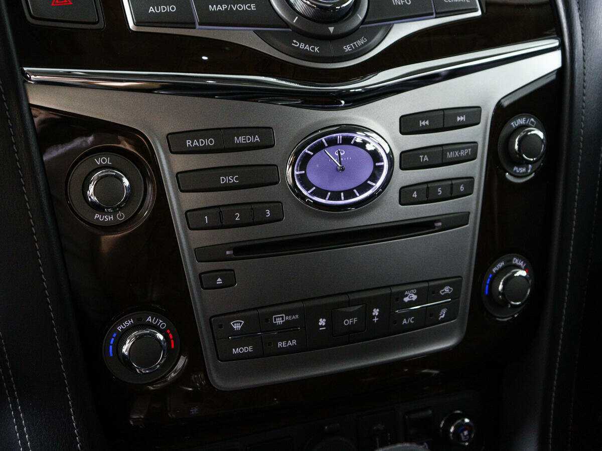 Infiniti QX80 2018 года с пробегом. Фото: #29