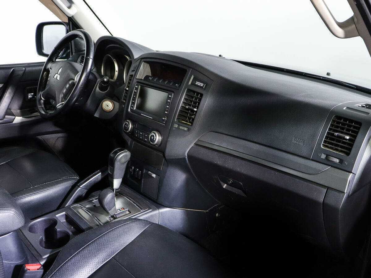Mitsubishi Pajero 2012 года с пробегом. Фото: #6