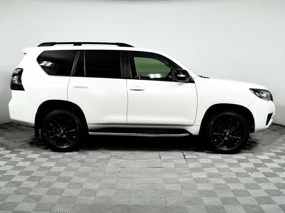 Toyota Land Cruiser Prado 2020 года с пробегом. Фото: #3