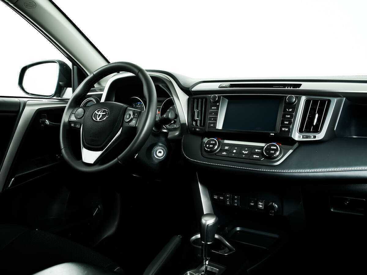 Toyota RAV4 2017 года с пробегом. Фото: #8